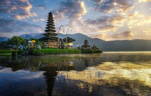During the rainy season, Ulun Danu Beratan appears to... on the surface, creating a picturesque scene.